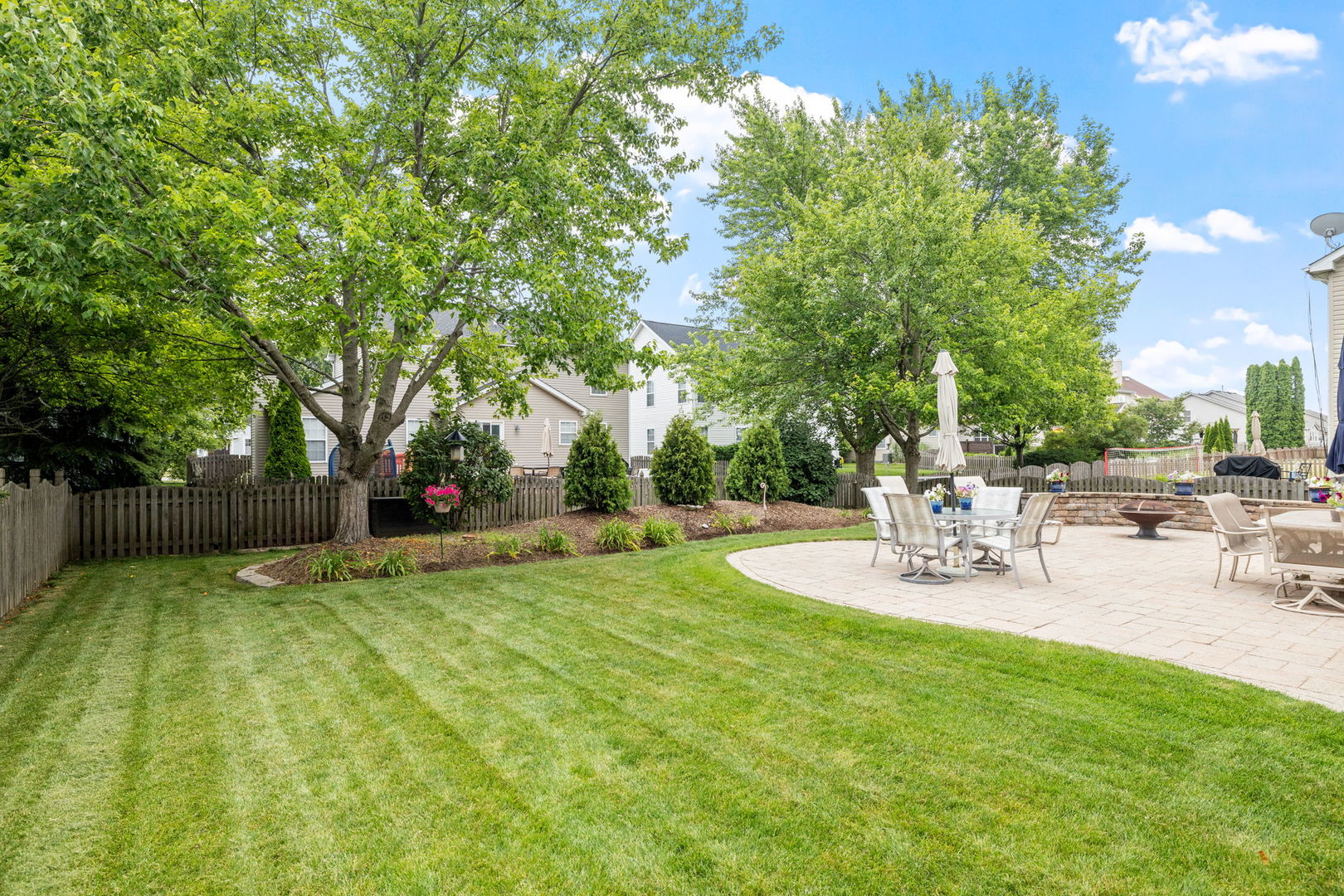 2225 Beaumont Court, Aurora, IL 60502