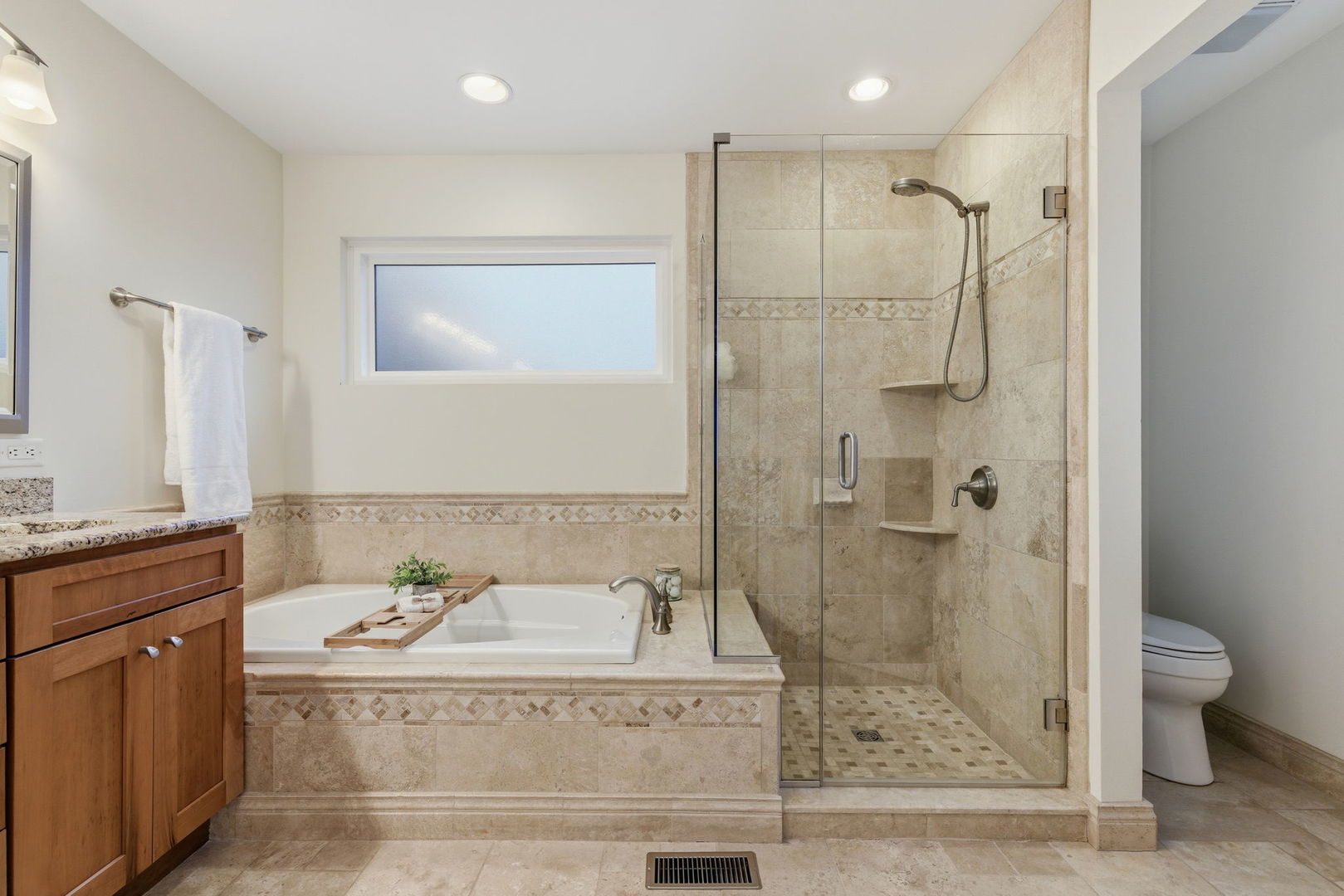 2225 Beaumont Court, Aurora, IL 60502