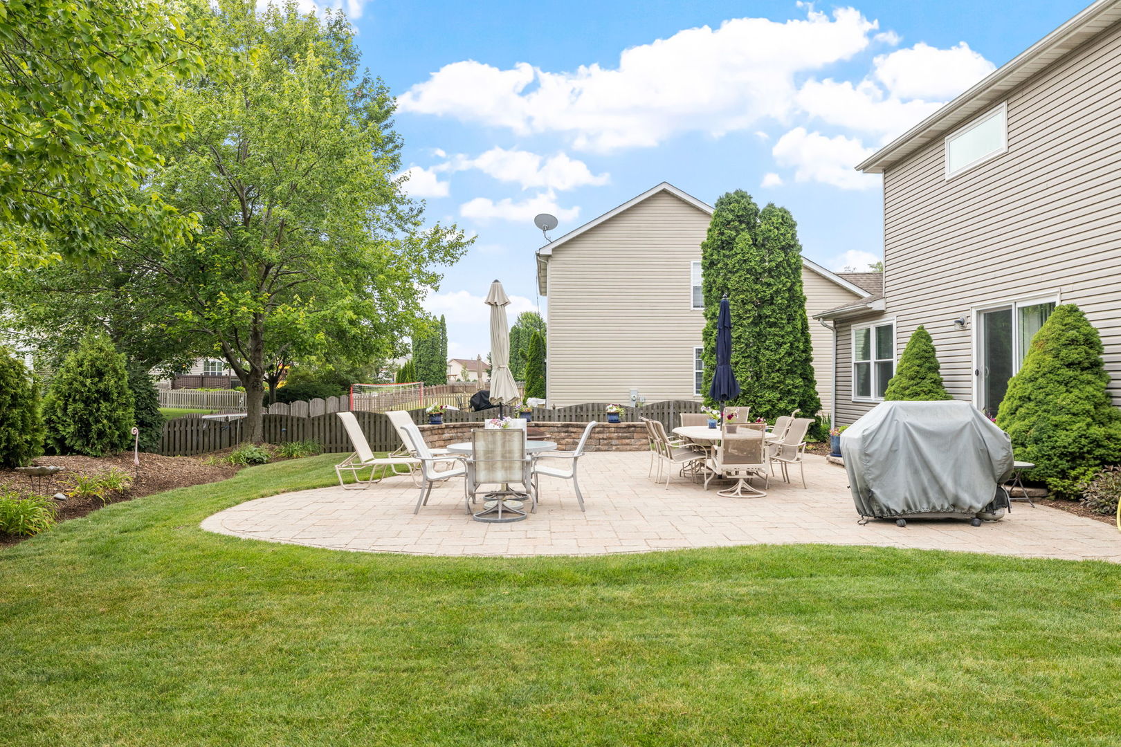 2225 Beaumont Court, Aurora, IL 60502