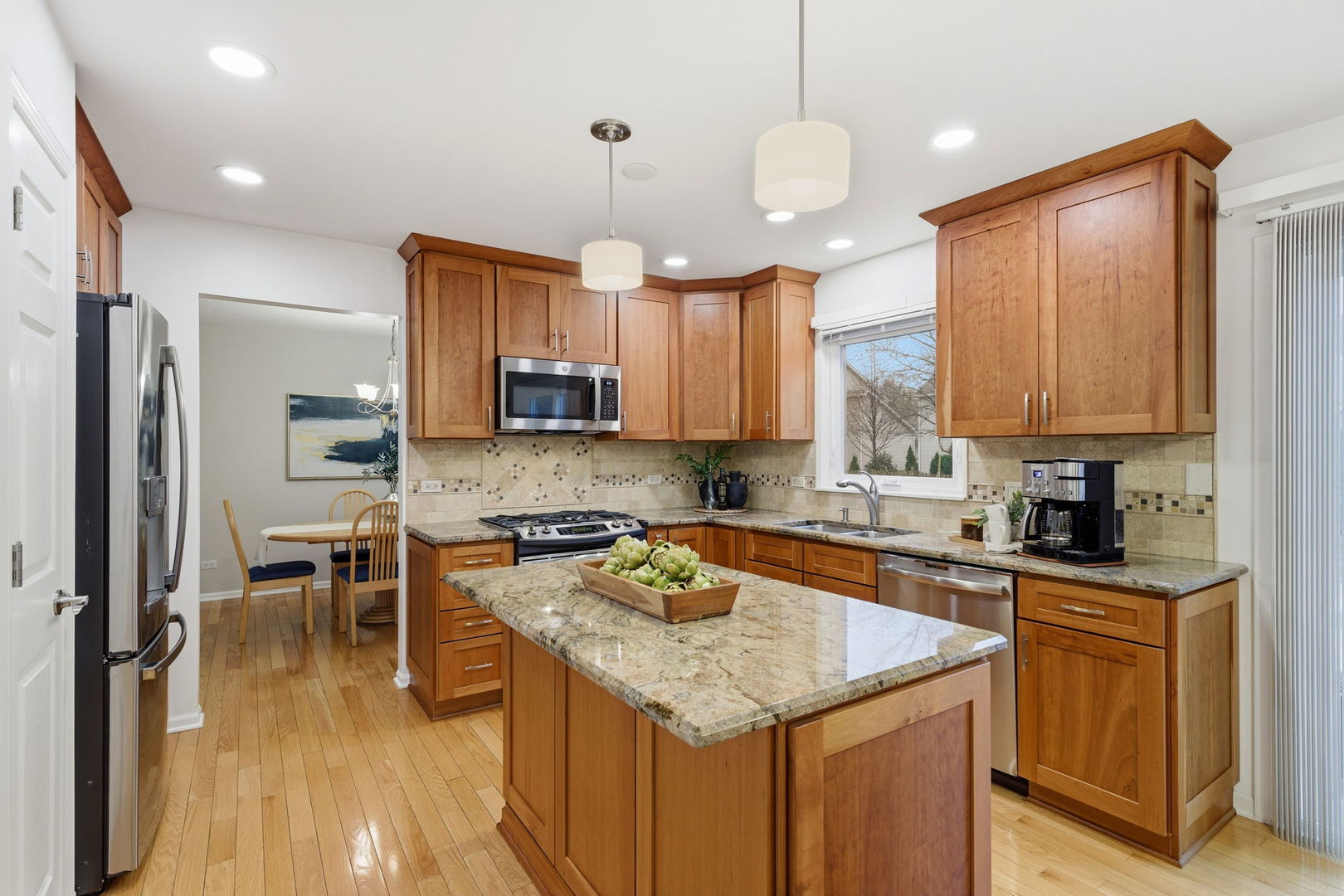 2225 Beaumont Court, Aurora, IL 60502