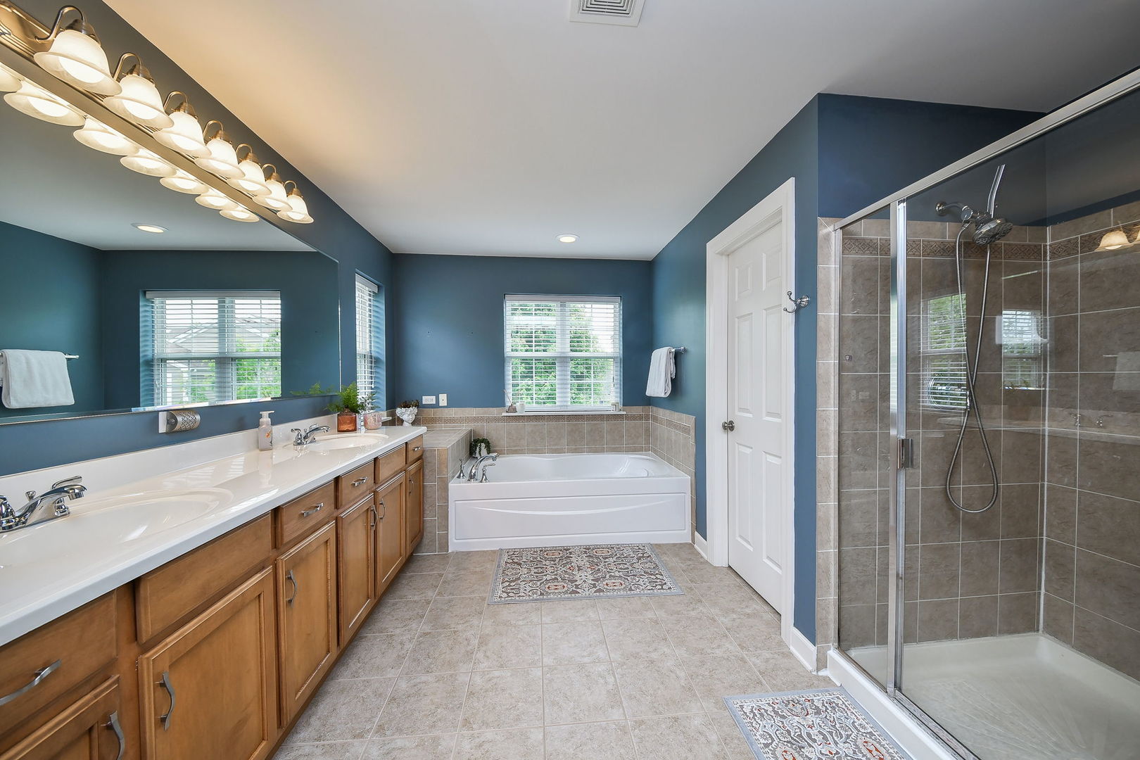 3095 Long Common Parkway, Elgin, IL 60124