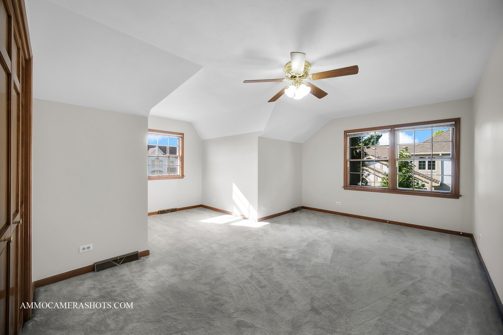 1801 Schillerstrom Court, Wheaton, IL 60189