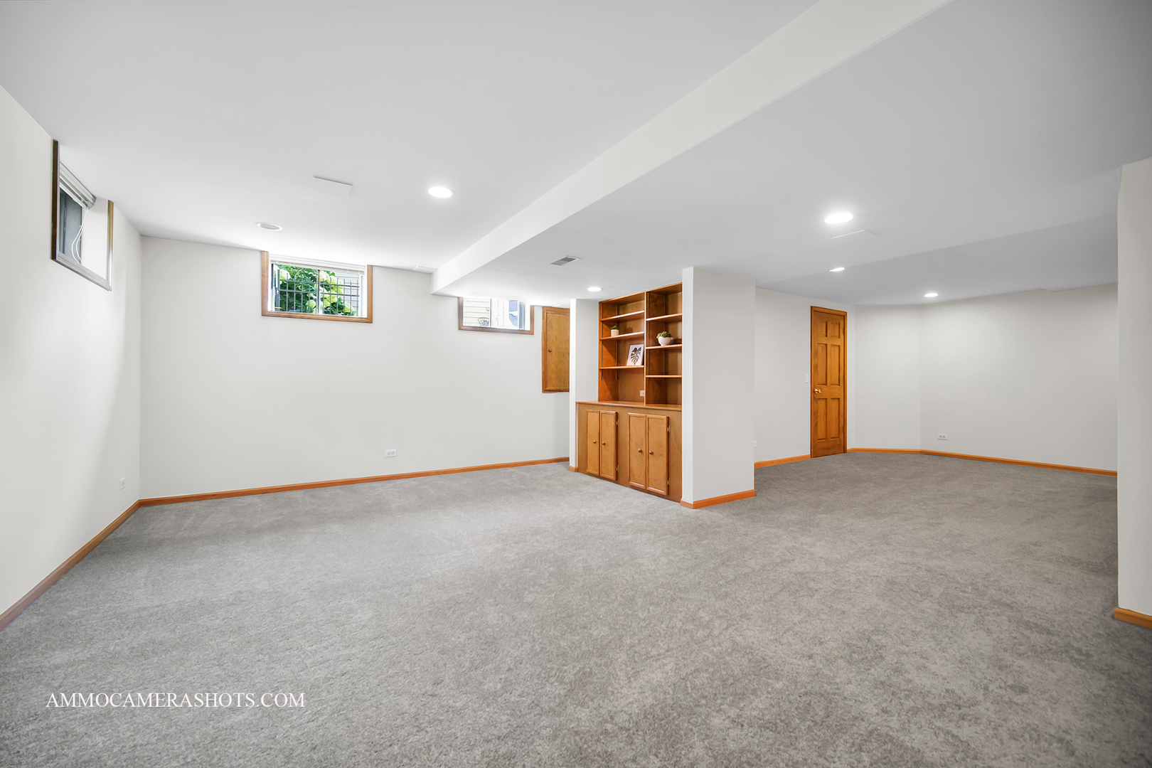 1801 Schillerstrom Court, Wheaton, IL 60189