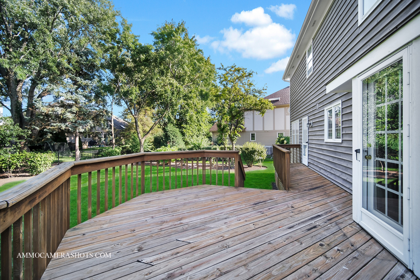 1801 Schillerstrom Court, Wheaton, IL 60189