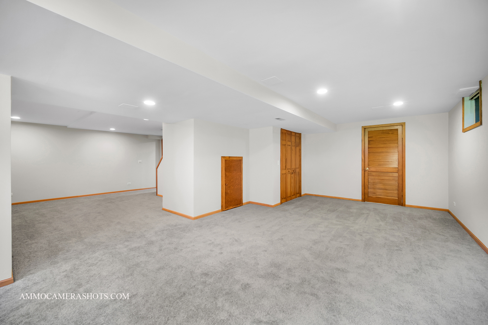 1801 Schillerstrom Court, Wheaton, IL 60189