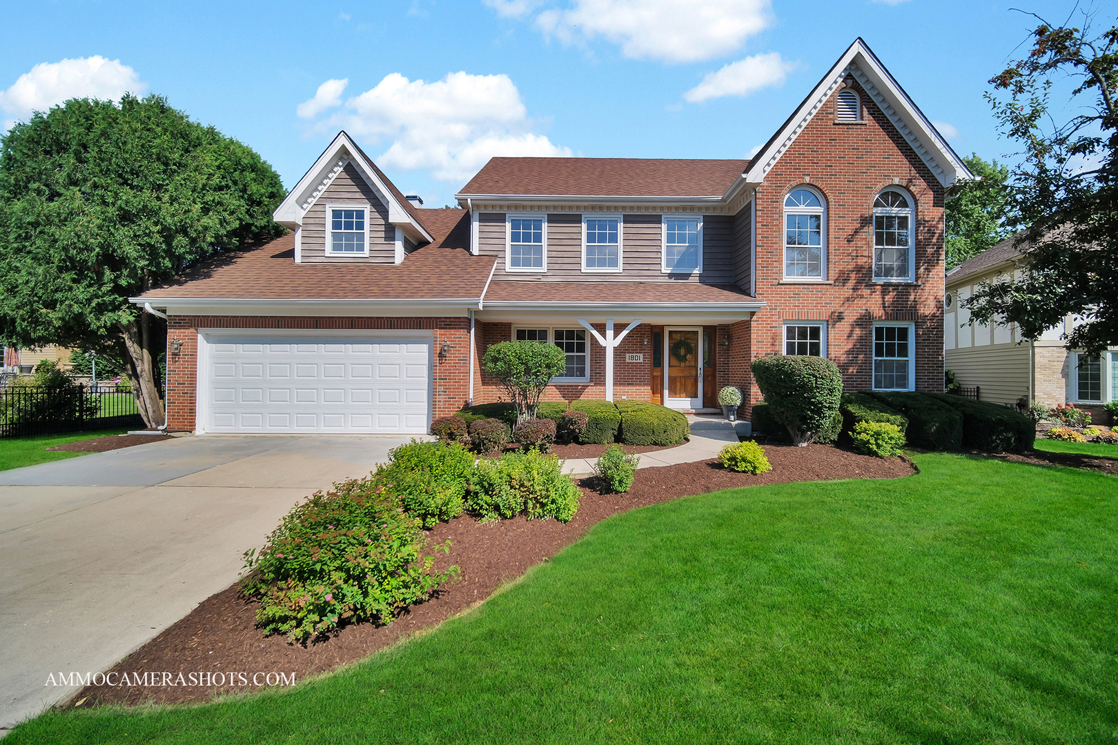 1801 Schillerstrom Court, Wheaton, IL 60189