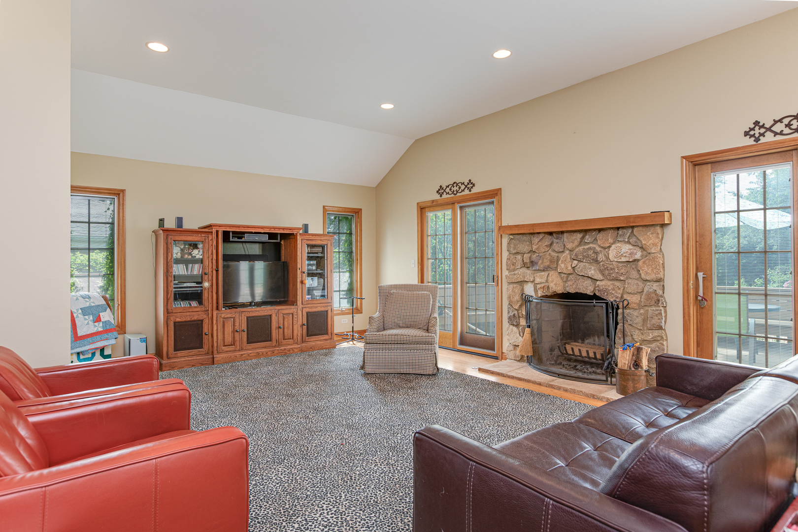 885 Glen Oak Avenue, Glen Ellyn, IL 60137