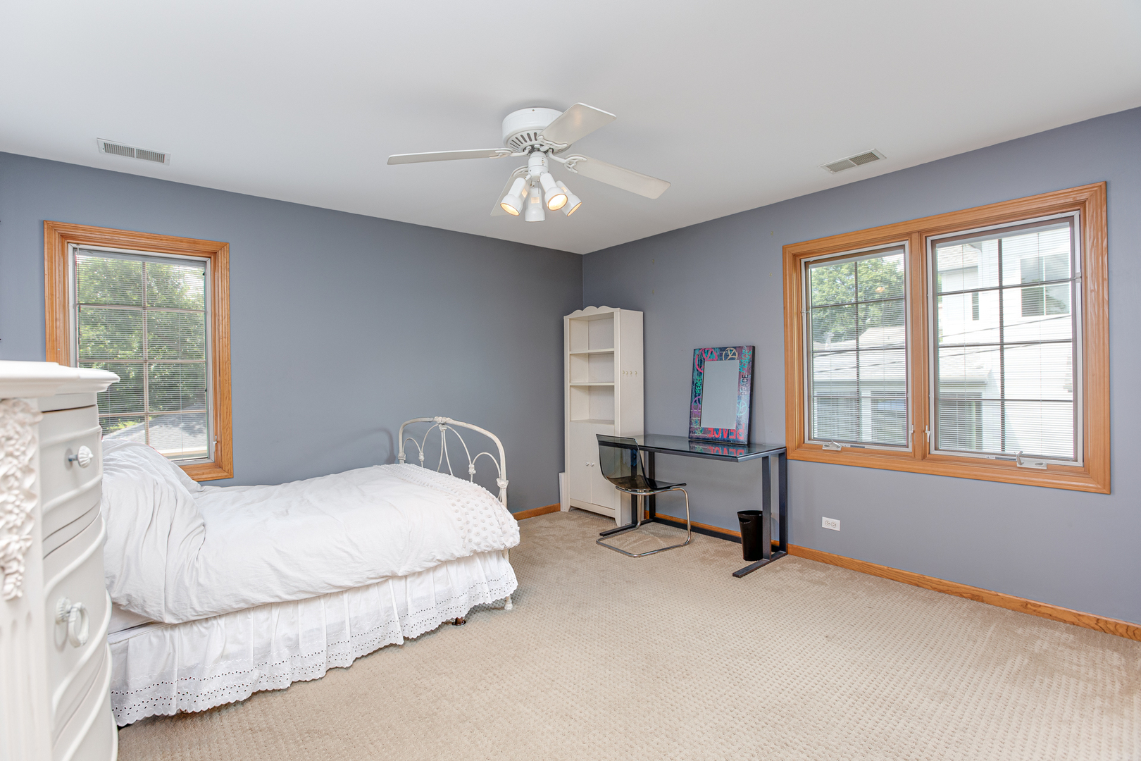 885 Glen Oak Avenue, Glen Ellyn, IL 60137