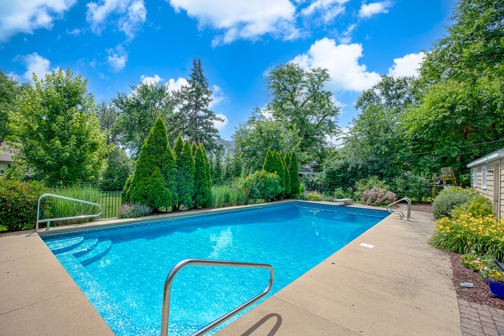 885 Glen Oak Avenue, Glen Ellyn, IL 60137