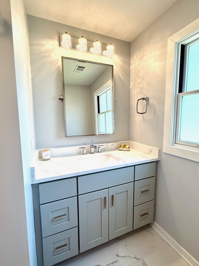 1303 Jane Avenue, Naperville, IL 60540