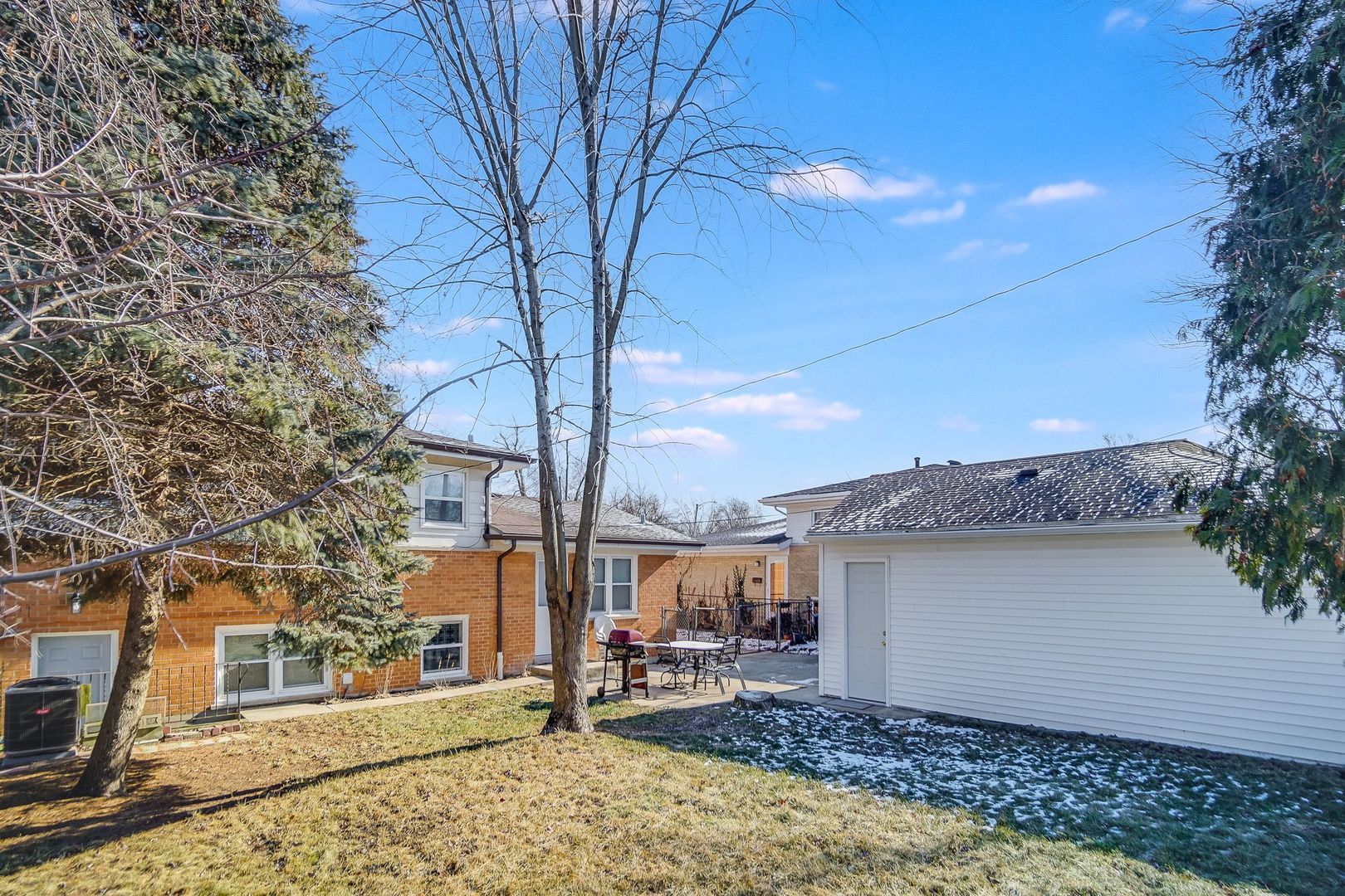 126 N Floyd Lane, Chicago Heights, IL 60411