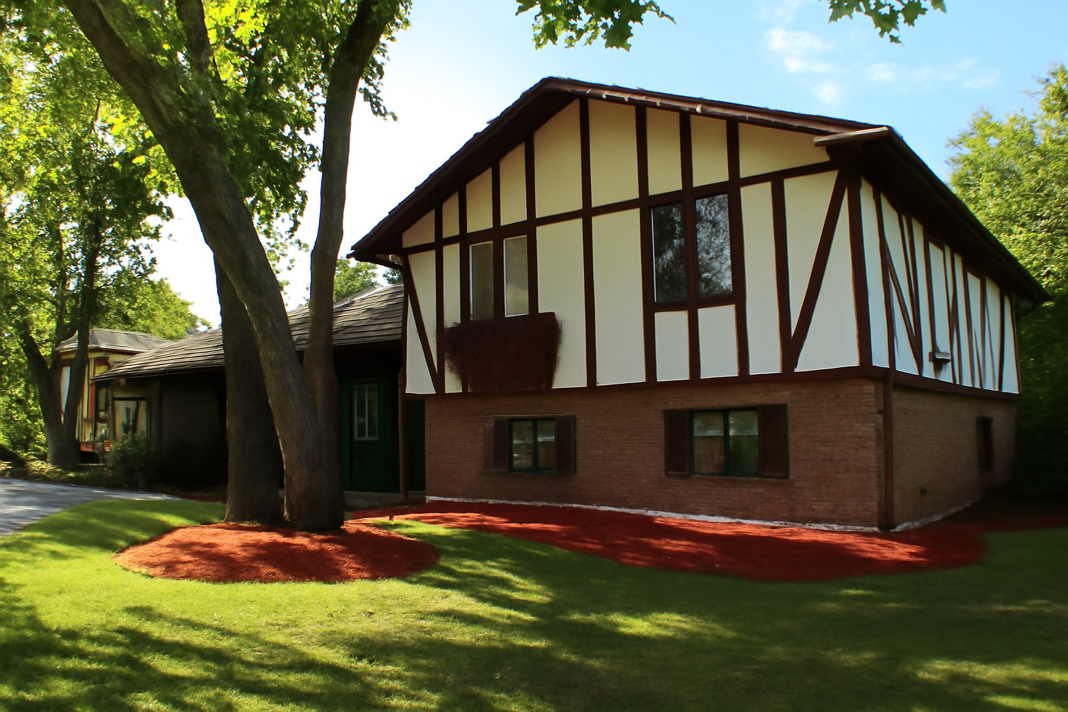 44 Kingston Drive, Oak Brook, IL 60523