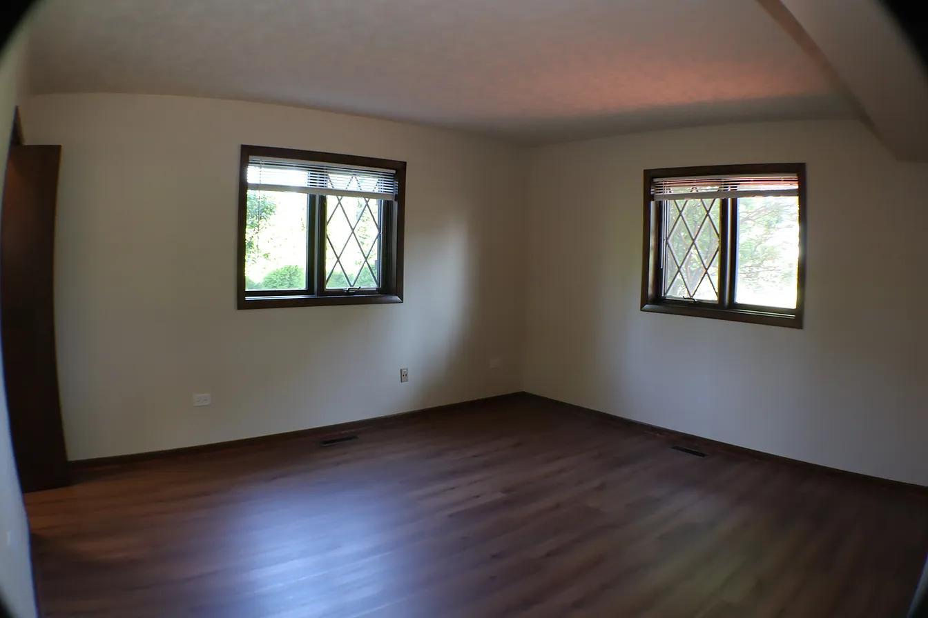 44 Kingston Drive, Oak Brook, IL 60523