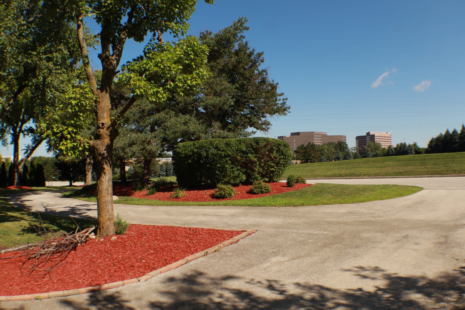 44 Kingston Drive, Oak Brook, IL 60523