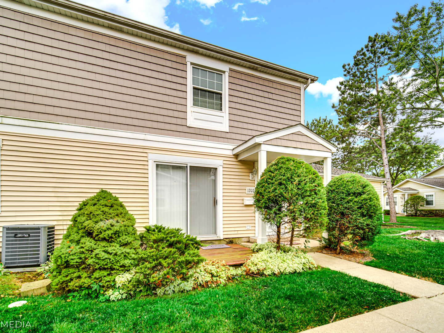 1202 Quincy Court, Wheeling, IL 60090