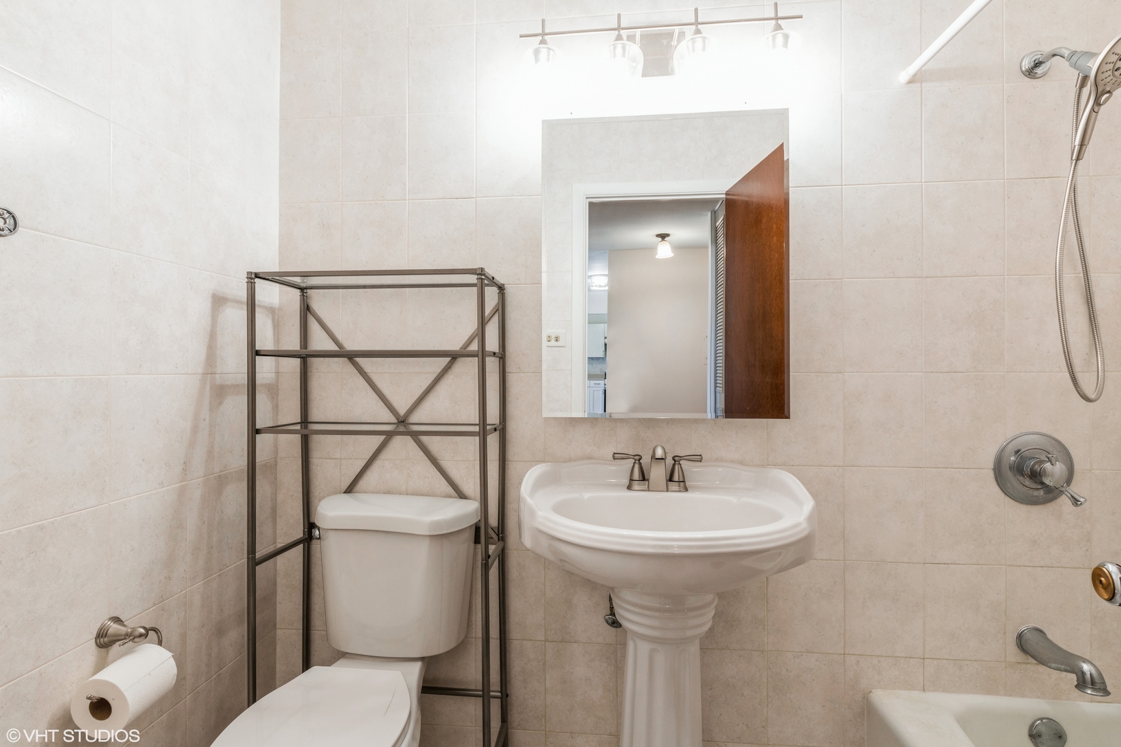 8868 Kenneth Drive #2F, Des Plaines, IL 60016