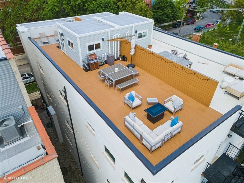 2237 N Hoyne Avenue #3S, Chicago, IL 60647