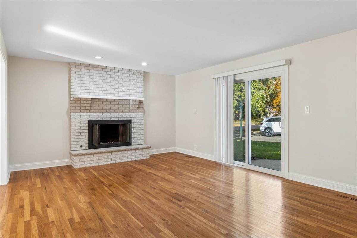 1145 Sequoia Road, Naperville, IL 60540