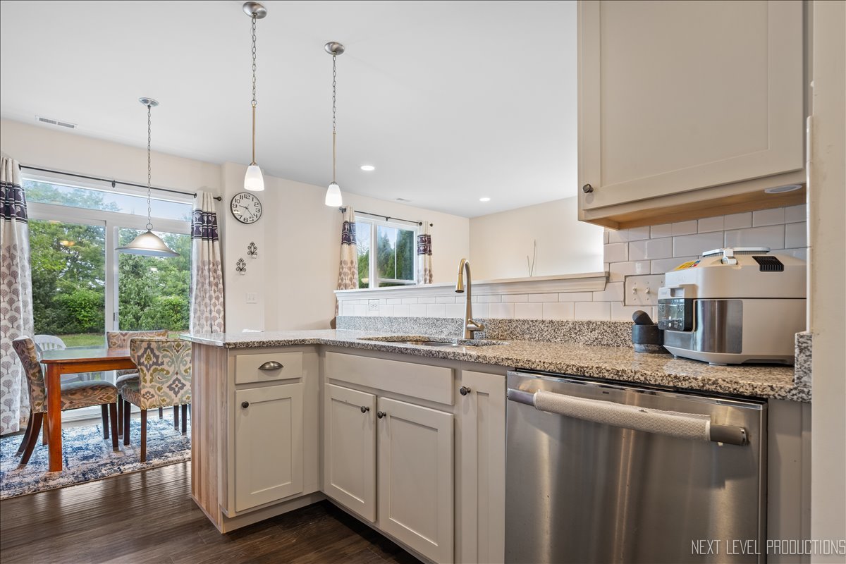 4105 Winslow Court, Aurora, IL 60504