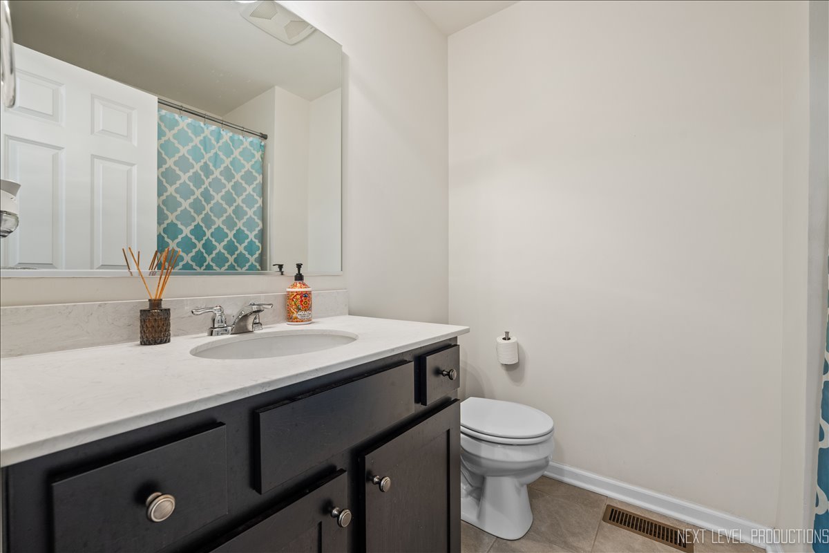 4105 Winslow Court, Aurora, IL 60504