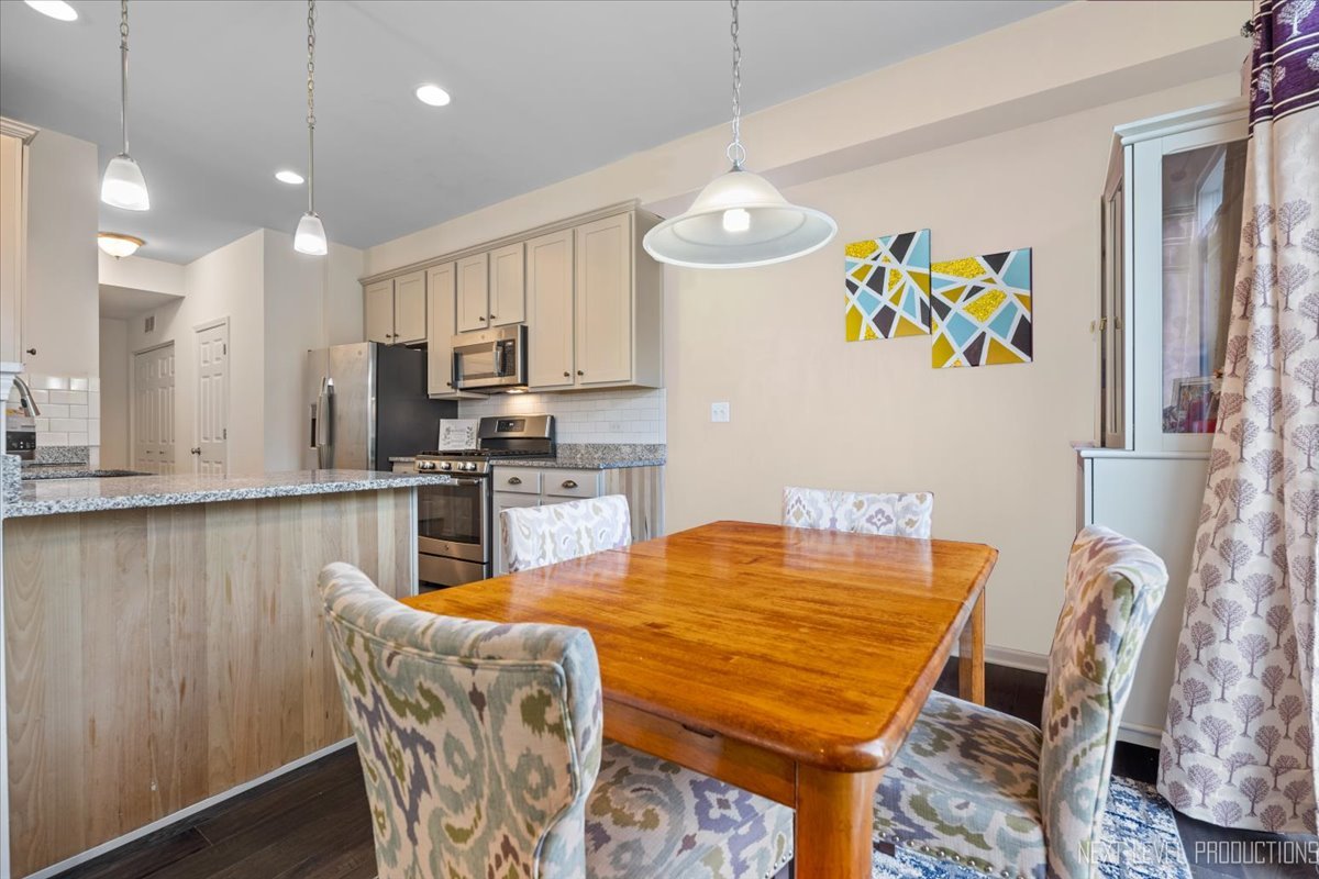 4105 Winslow Court, Aurora, IL 60504