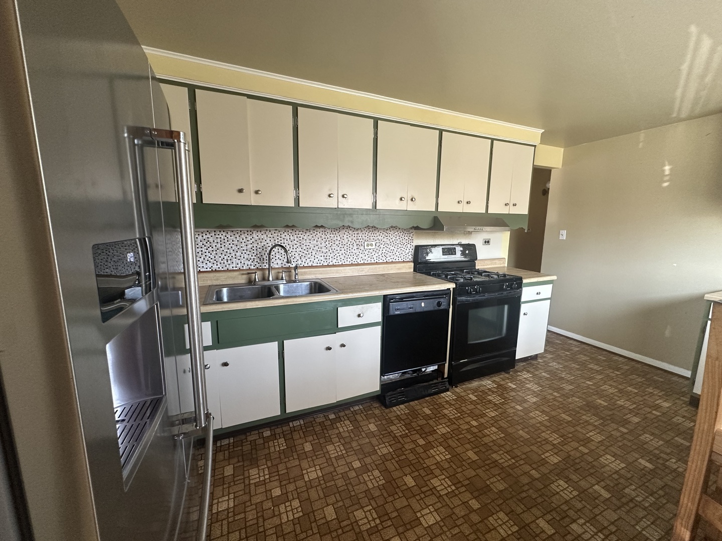 930 E 161 Place, South Holland, IL 60473