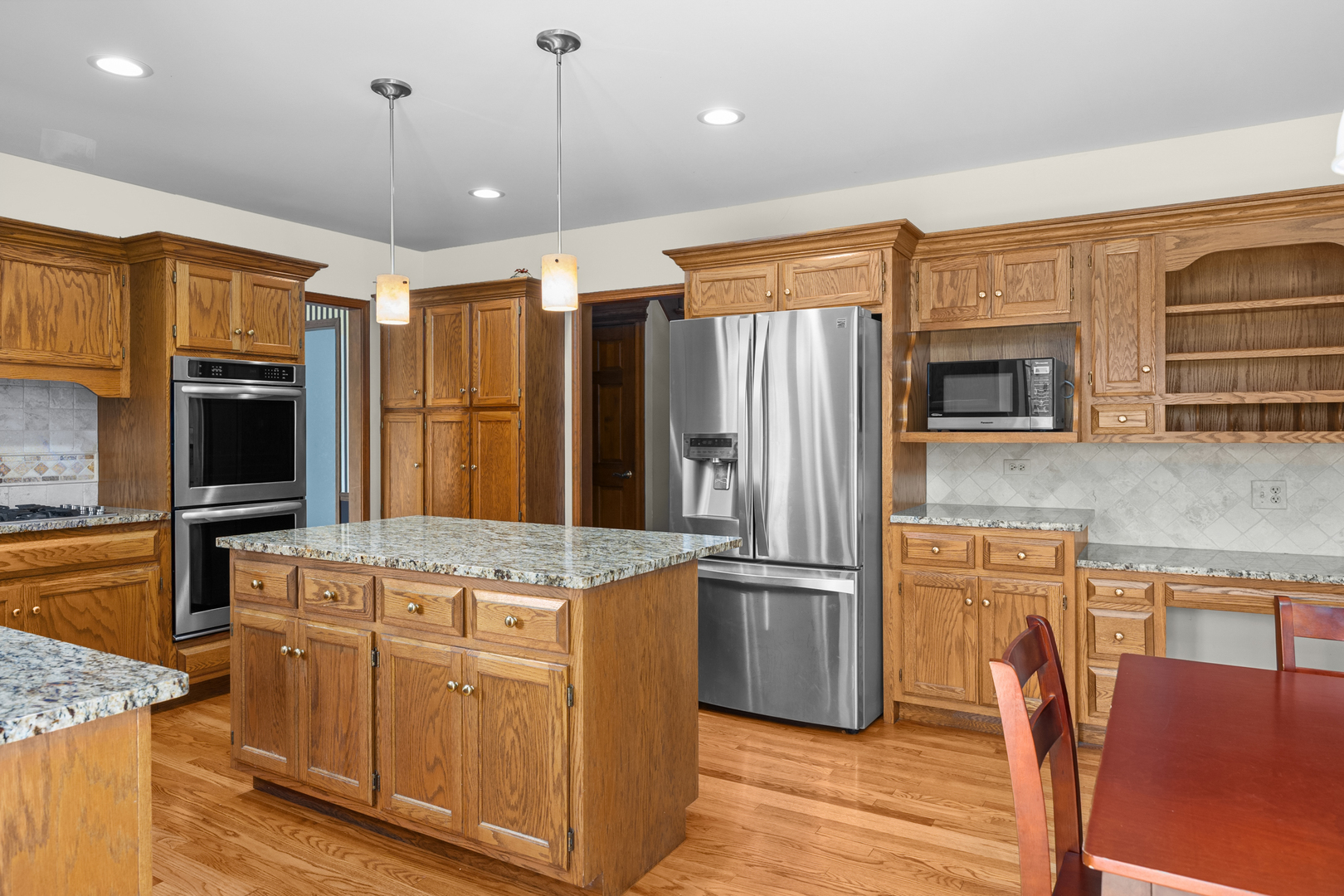 1364 Yorkshire Lane, Carol Stream, IL 60188