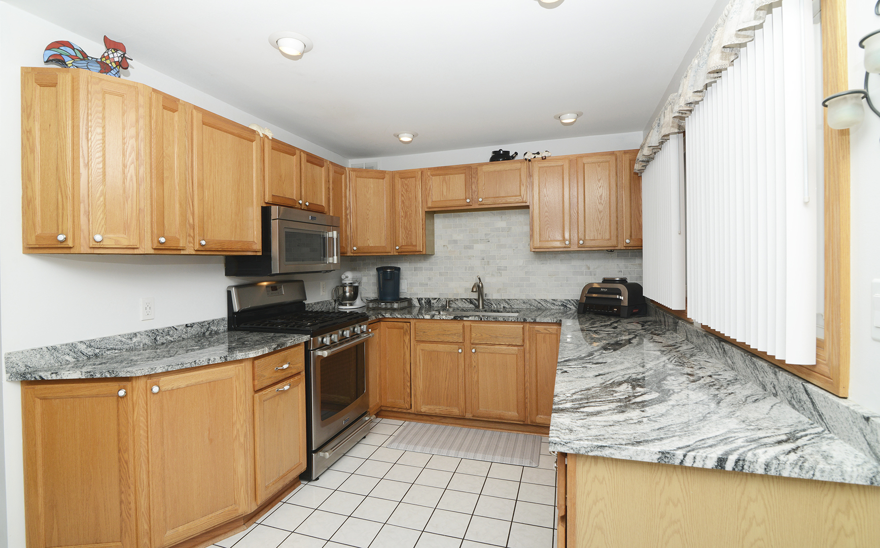 130 N Mason Street, Bensenville, IL 60106