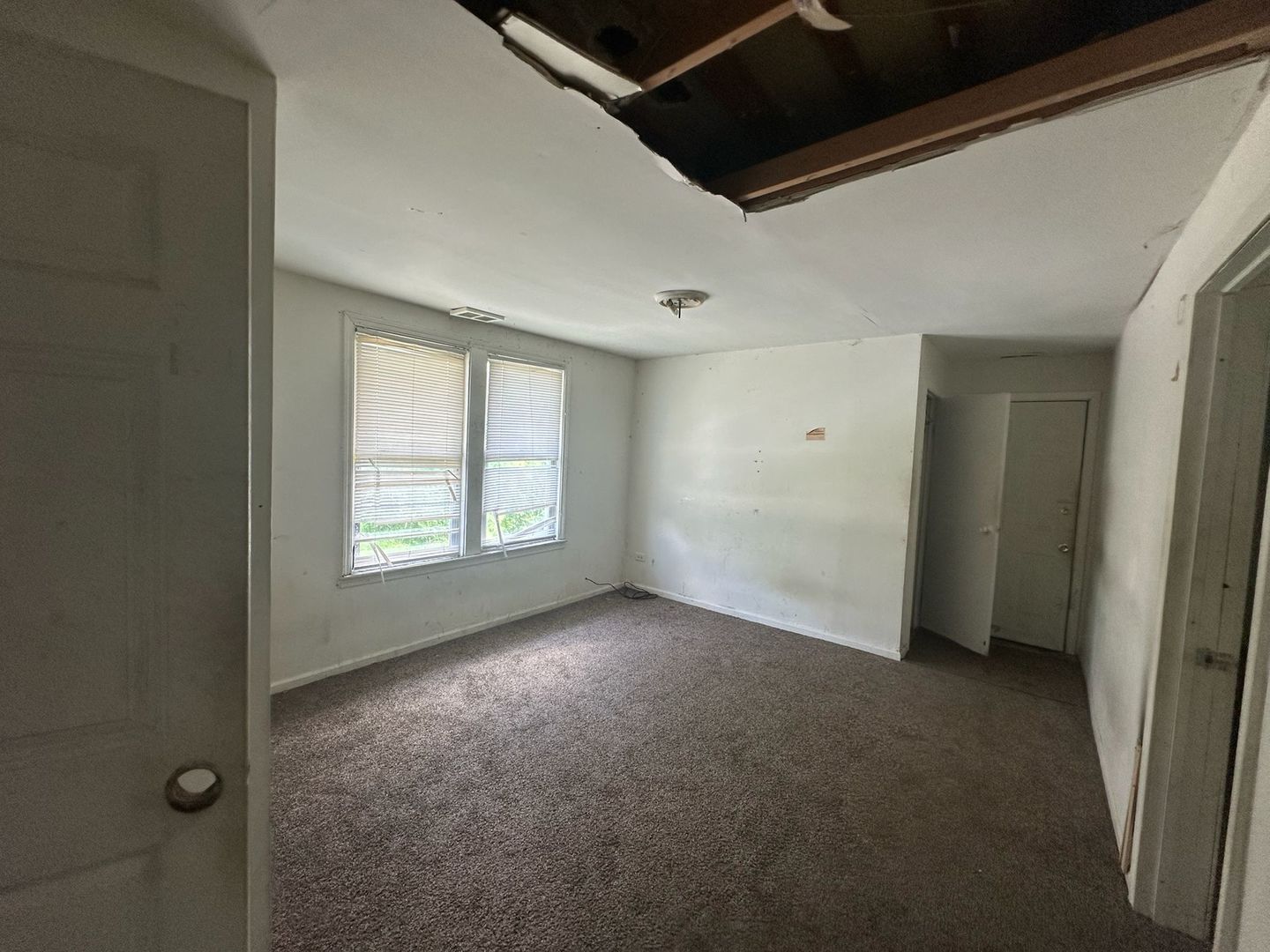 15201 TURLINGTON Avenue, Harvey, IL 60426