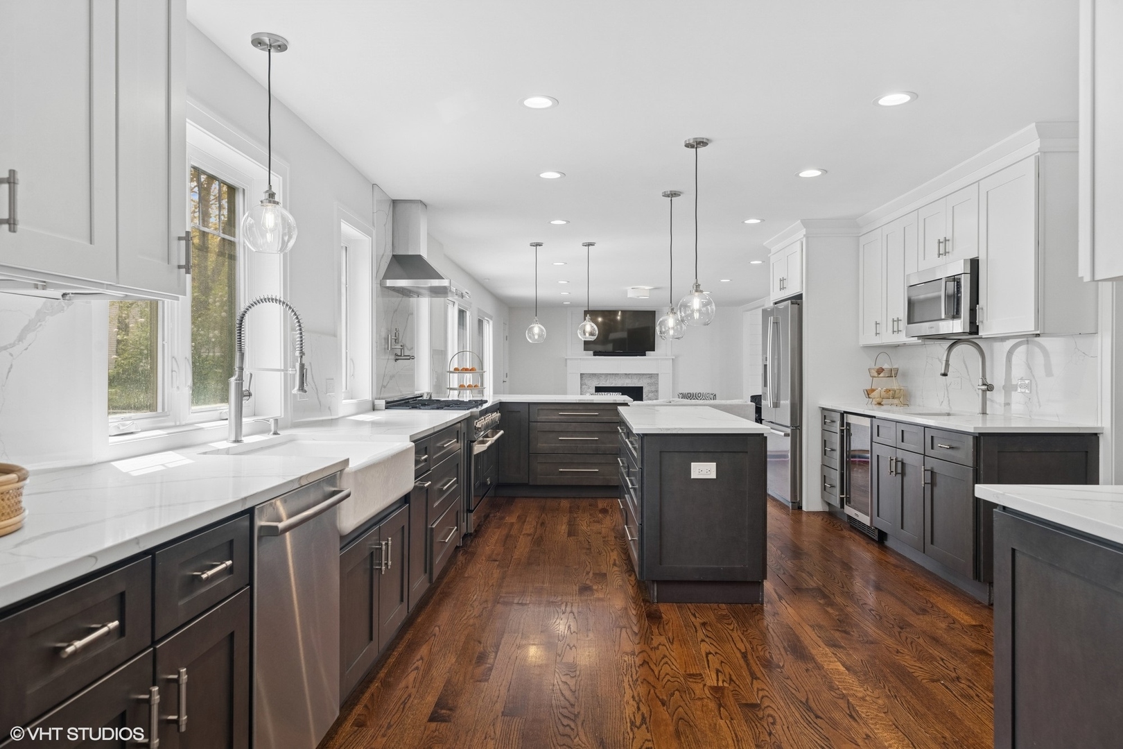 16 W Birchwood Avenue, Hinsdale, IL 60521