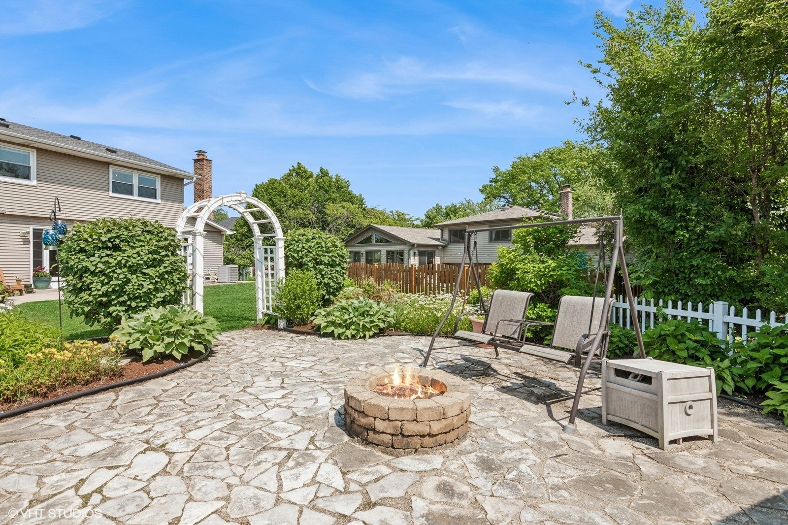 688 Crystal Court, Schaumburg, IL 60193