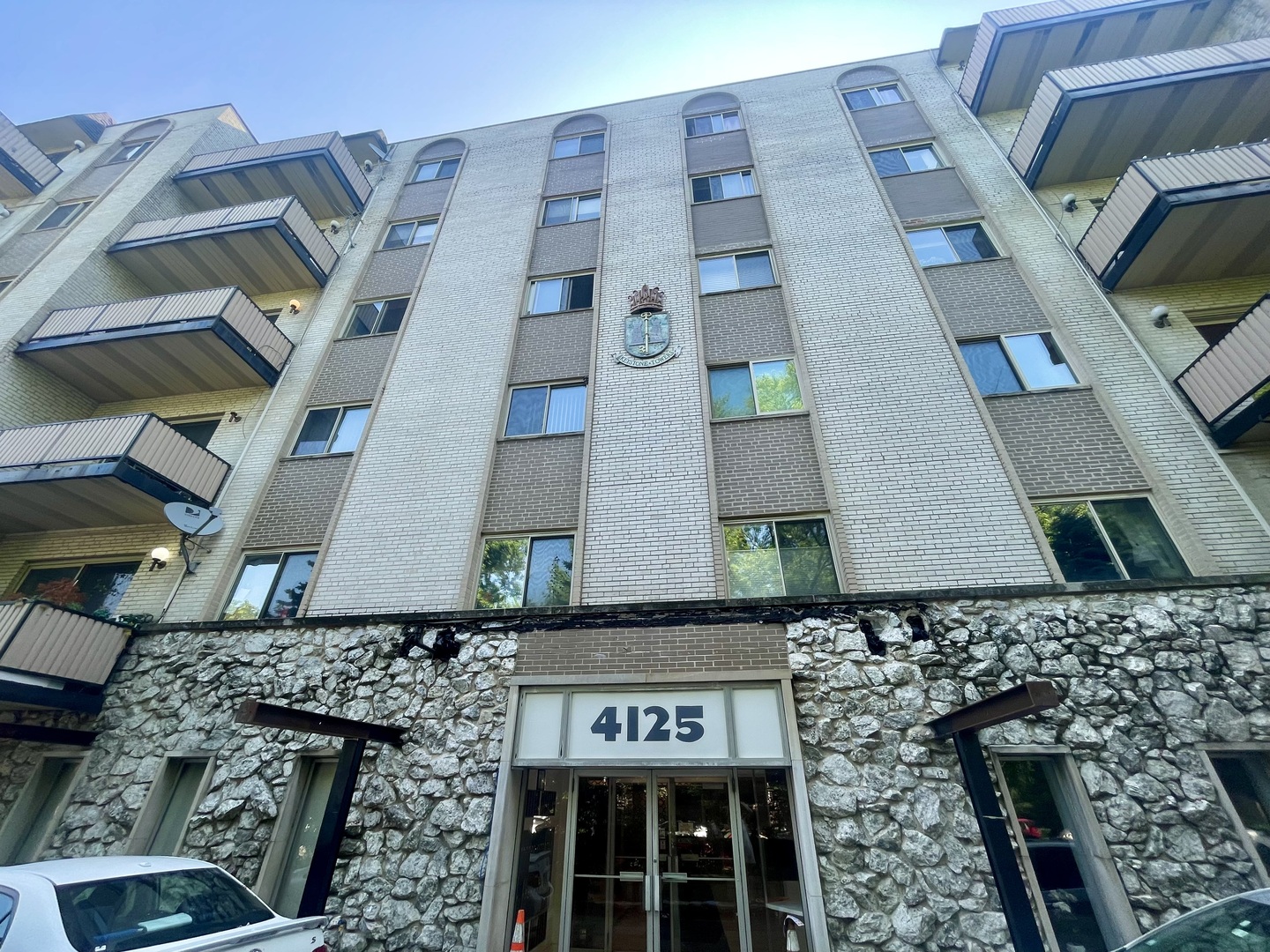 4125 N Keystone Avenue #605, Chicago, IL 60641