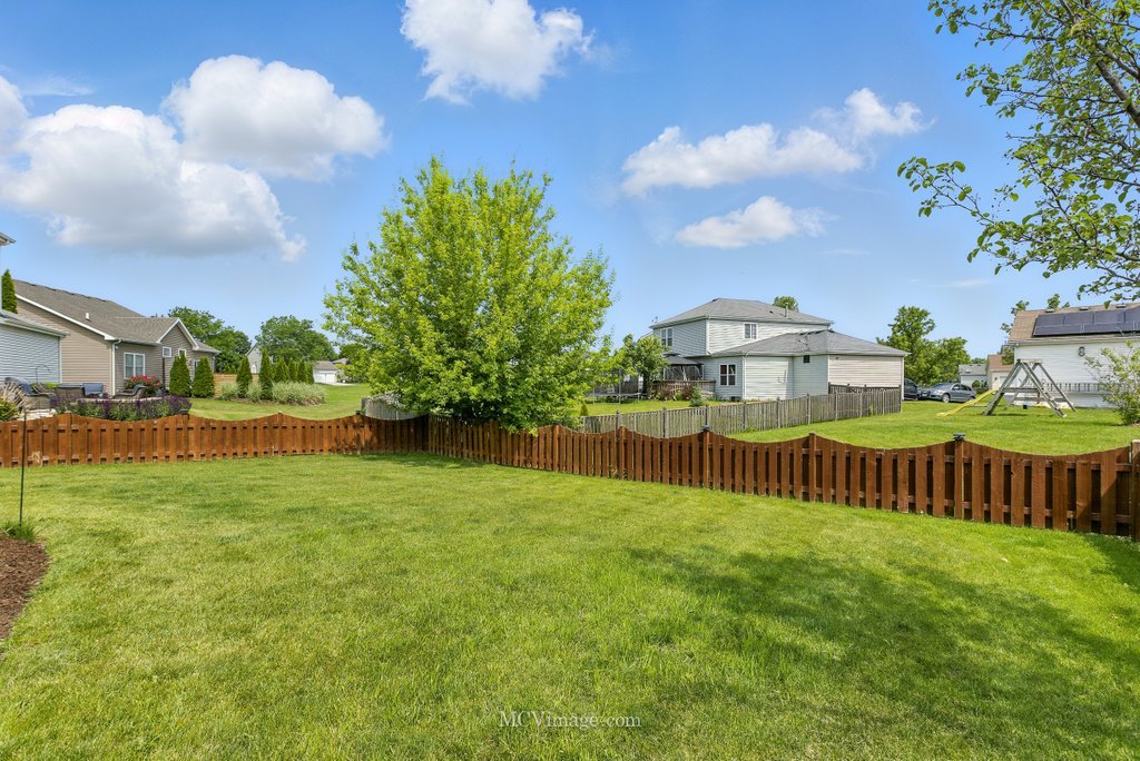 1858 Westridge Place, Aurora, IL 60504