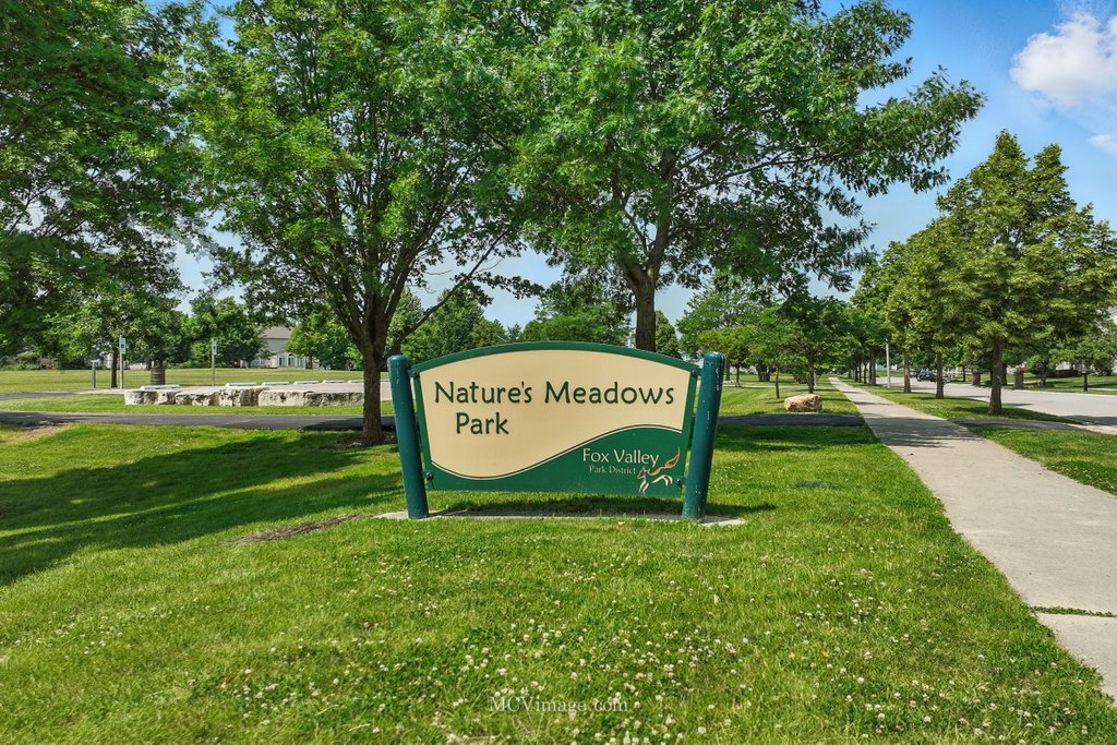 1858 Westridge Place, Aurora, IL 60504