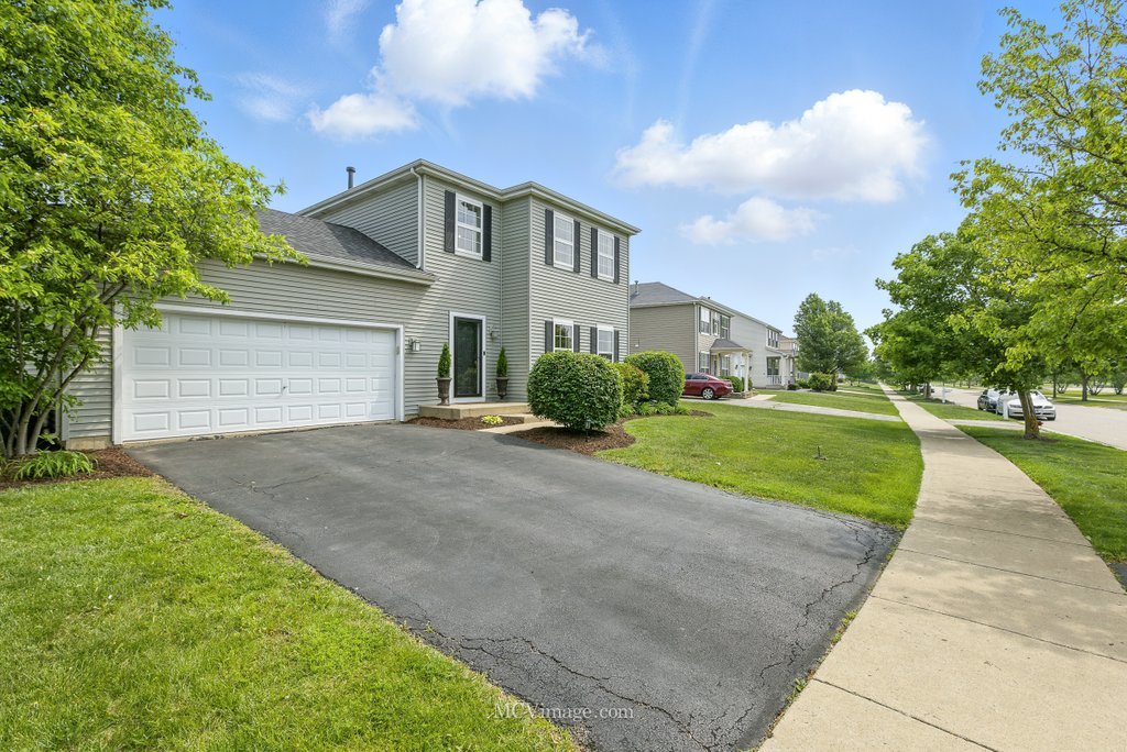 1858 Westridge Place, Aurora, IL 60504