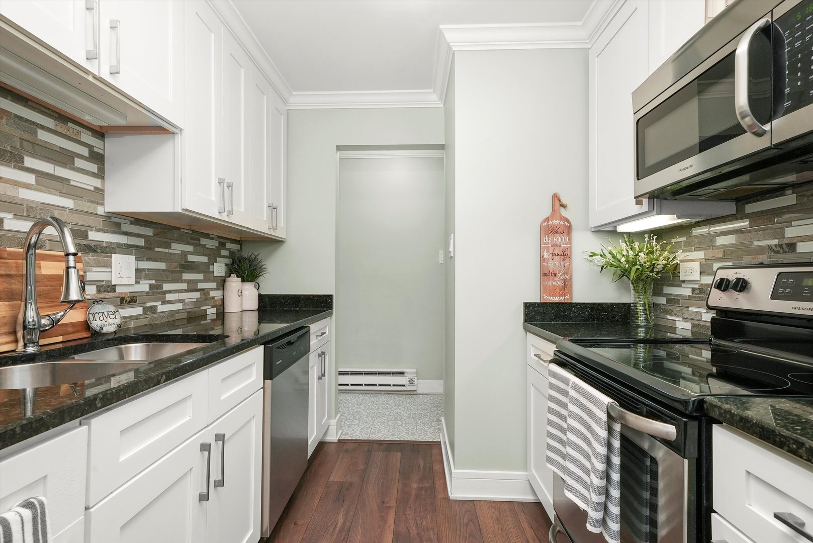 4113 W 97th Place #104, Oak Lawn, IL 60453