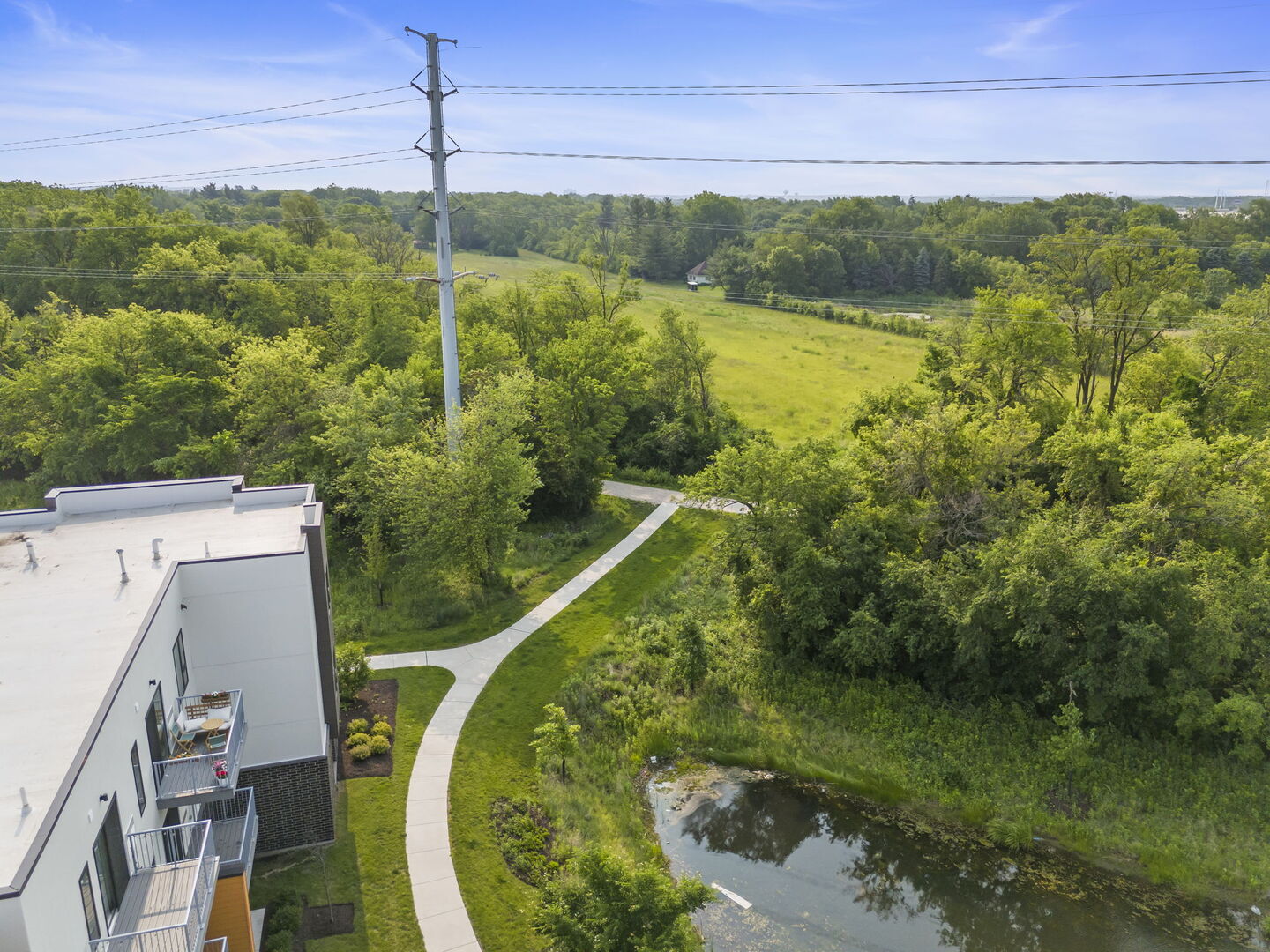 29W711 Cambridge Street, Warrenville, IL 60555