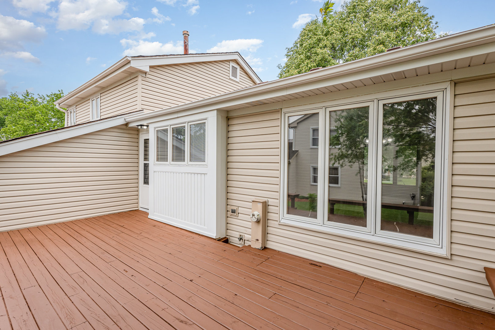 1500 Bunescu Lane, Buffalo Grove, IL 60089
