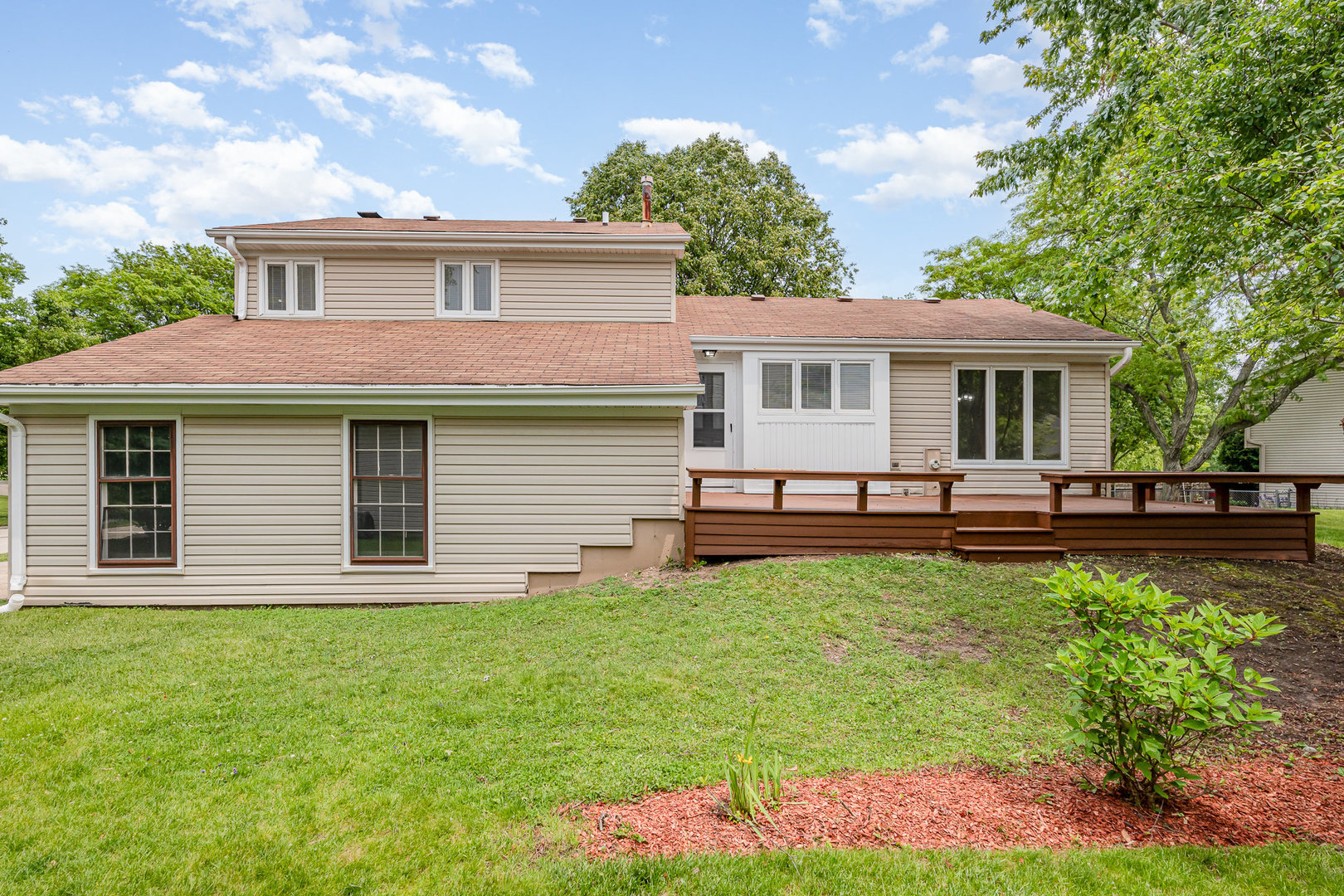 1500 Bunescu Lane, Buffalo Grove, IL 60089