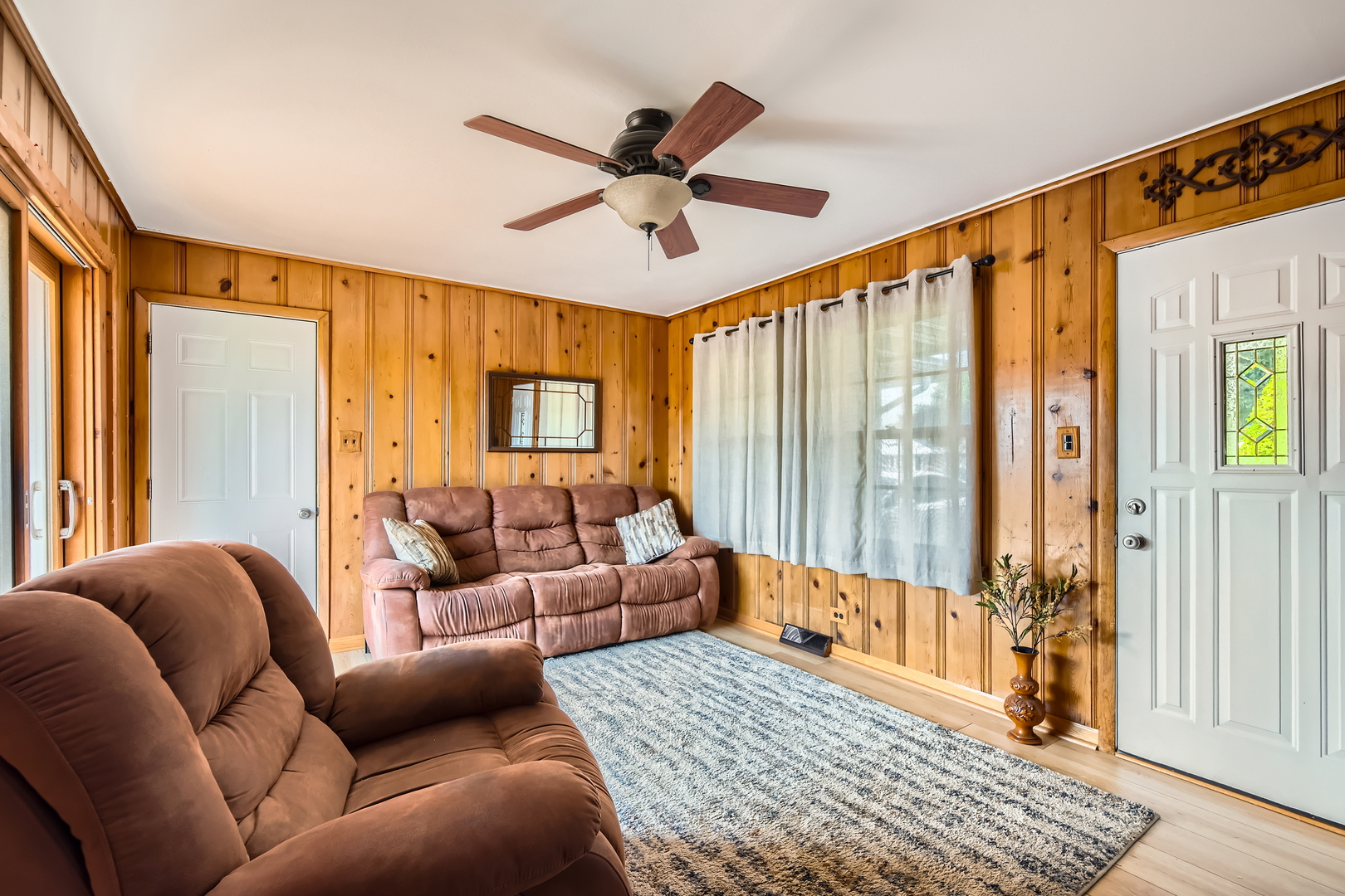 9001 Mobile Avenue, Oak Lawn, IL 60453