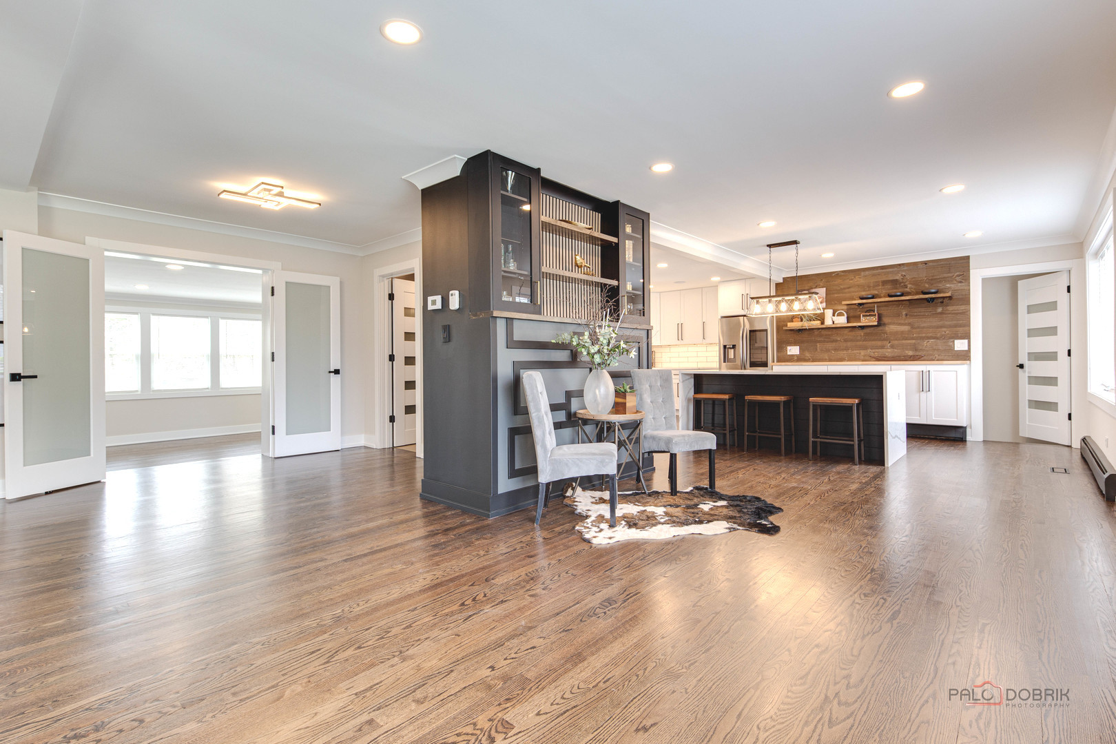1912 N Summit Street, Wheaton, IL 60187
