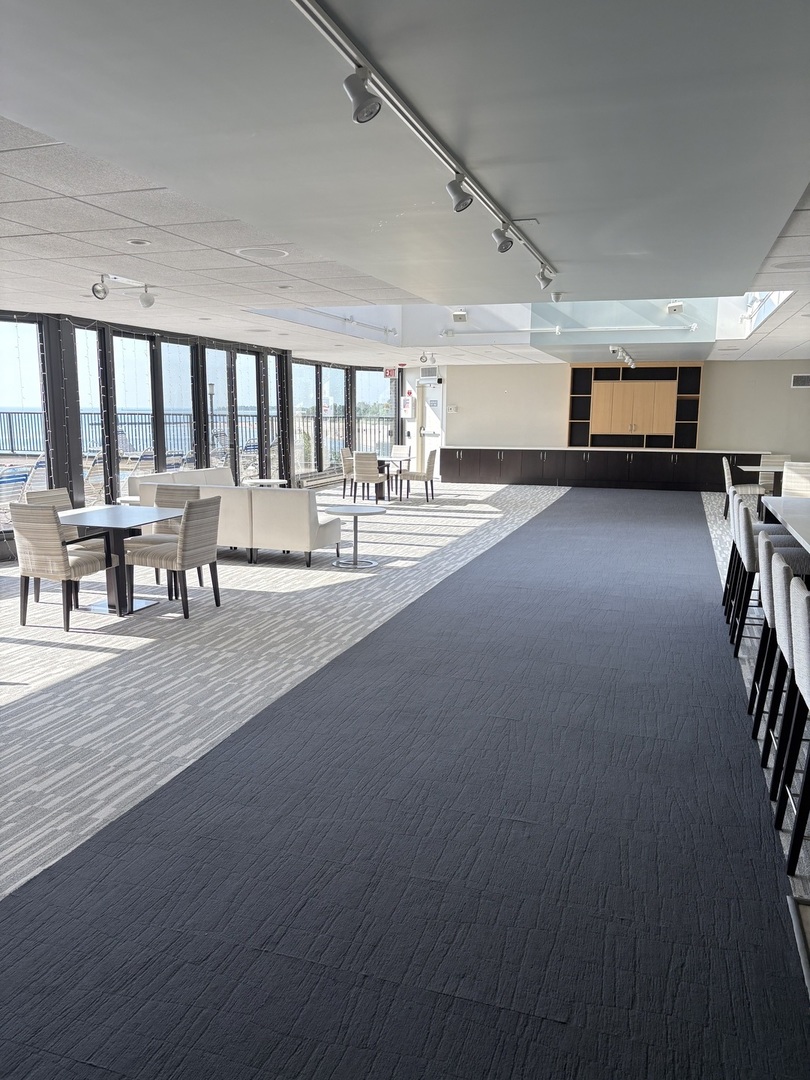 6007 N Sheridan Road #24H, Chicago, IL 60660