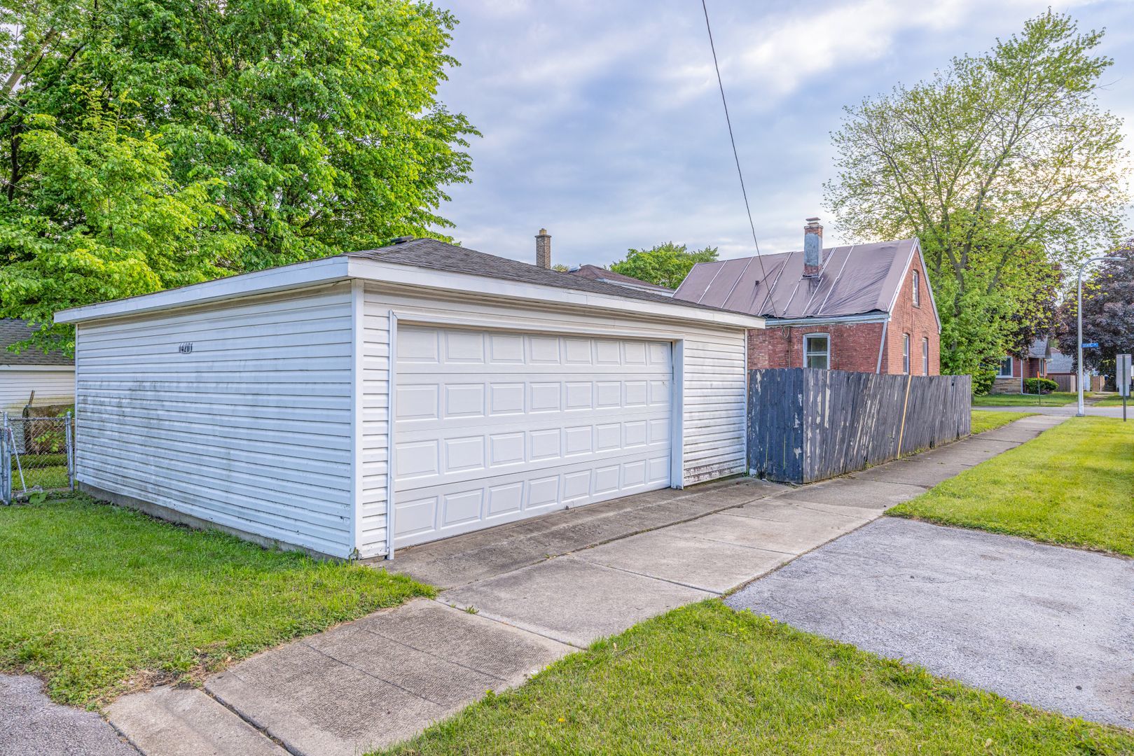 14201 S State Street, Riverdale, IL 60827