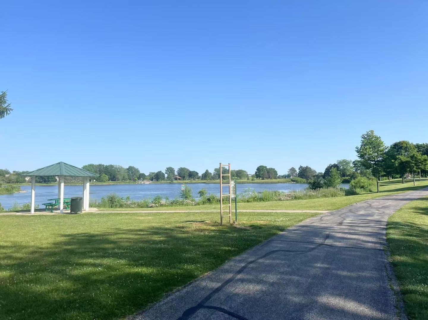 11 ECHO Court #17, Vernon Hills, IL 60061