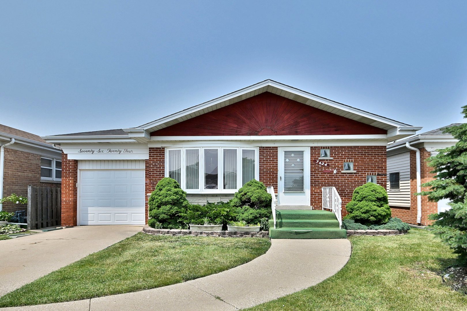 7624 W Ainslie Street, Harwood Heights, IL 60706