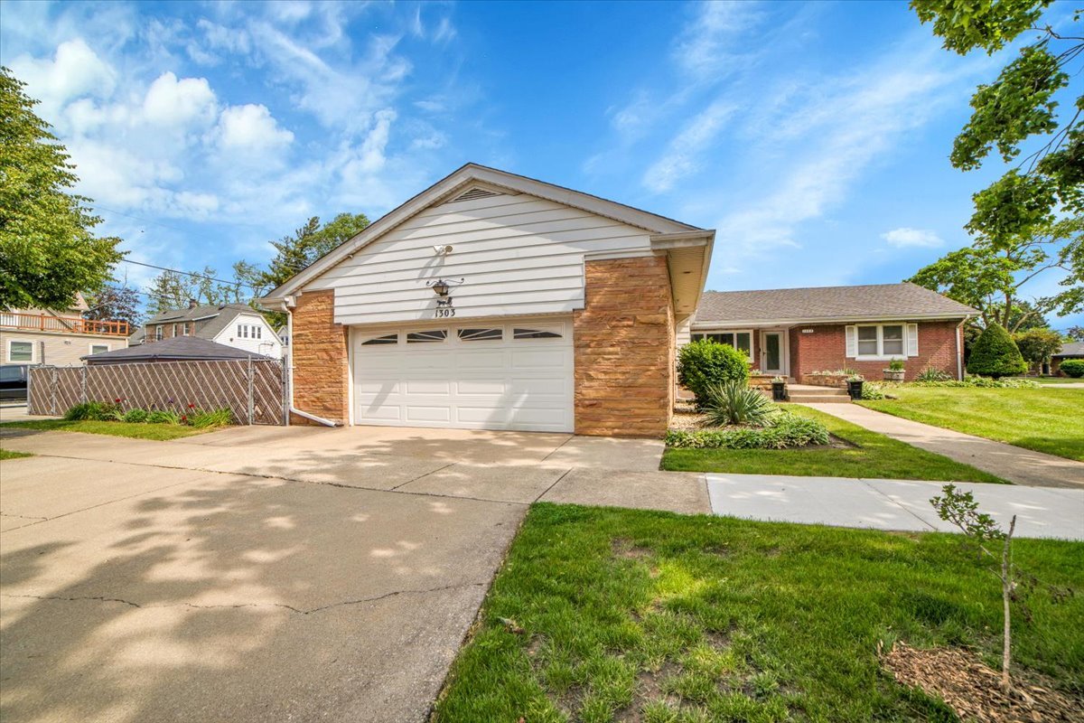 1303 Rice Street, Melrose Park, IL 60160