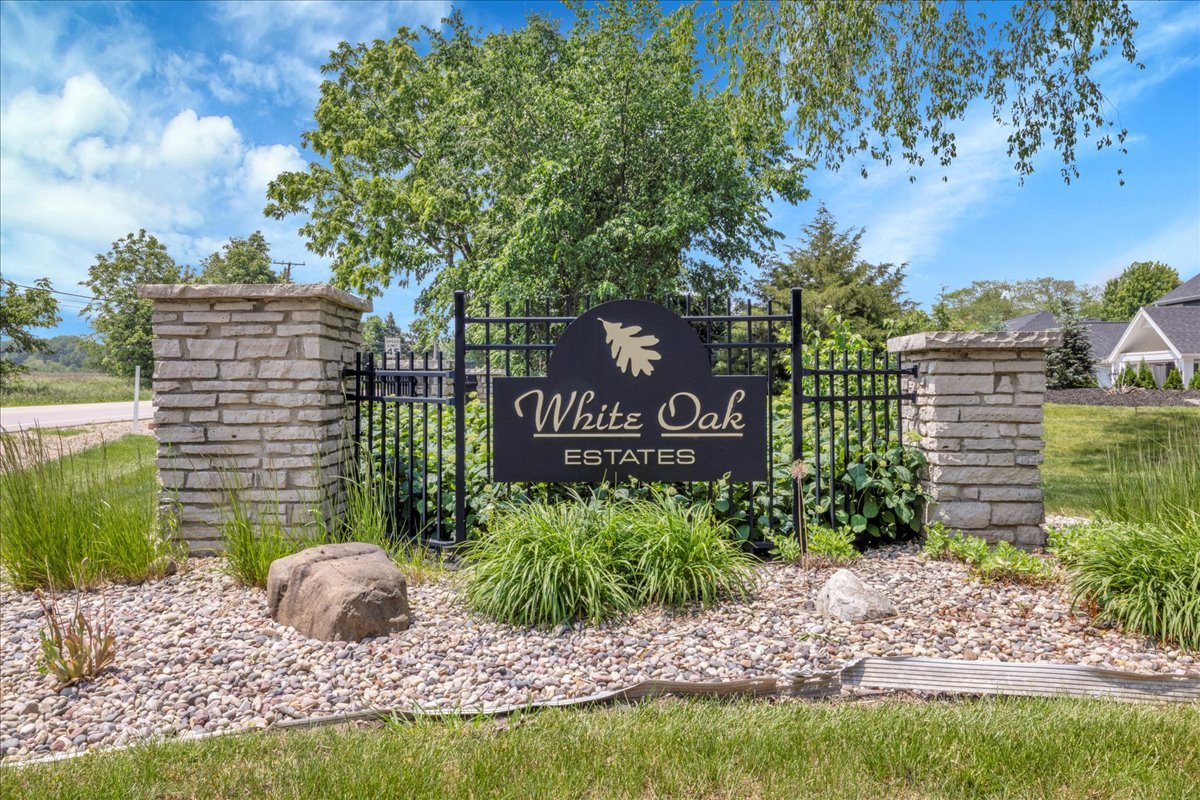 664 White Oak Way, Yorkville, IL 60560