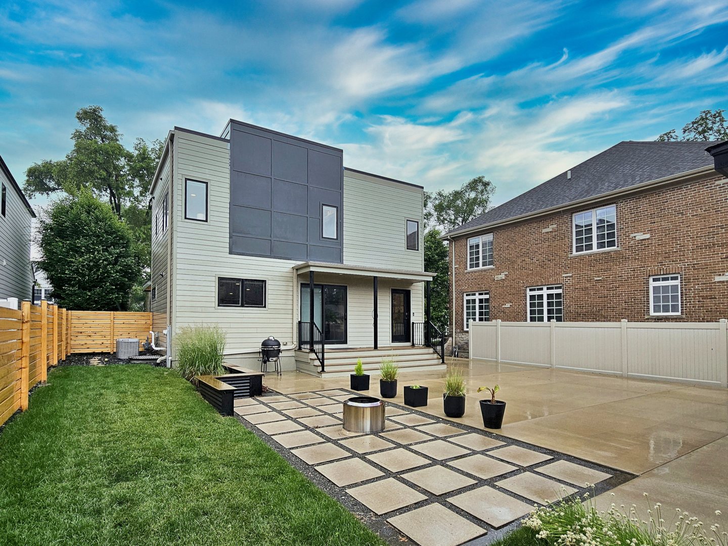 717 S Washington Street, Elmhurst, IL 60126