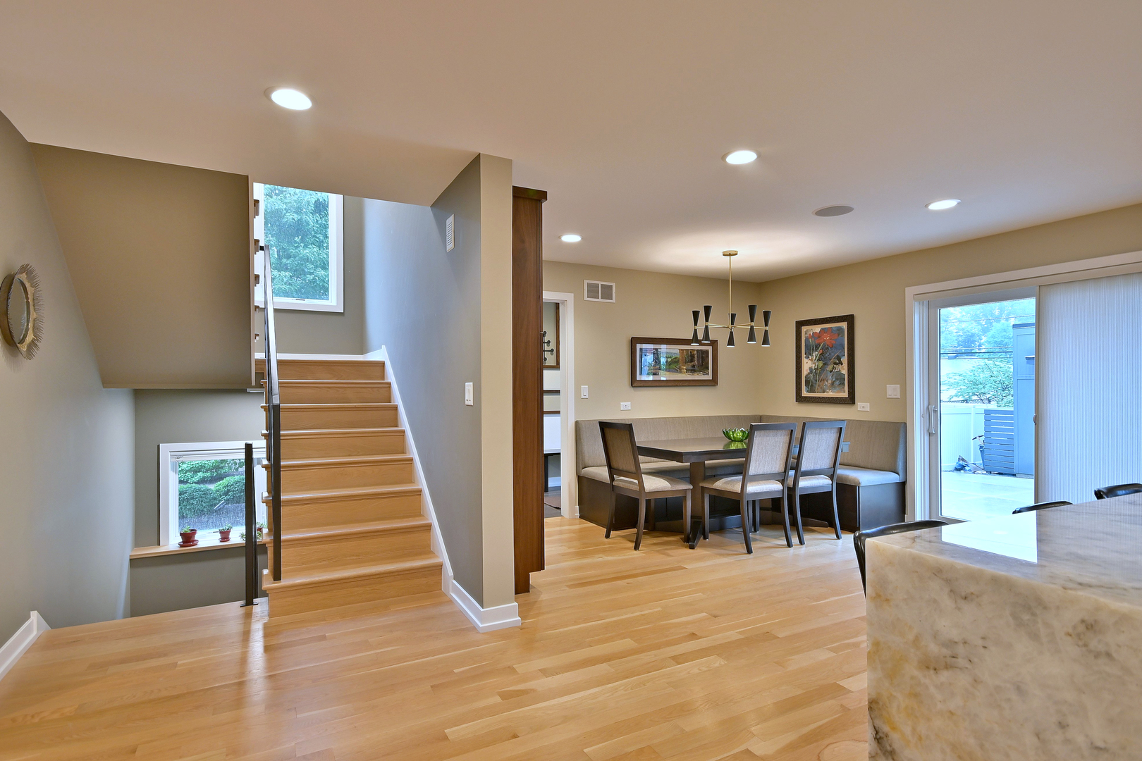 717 S Washington Street, Elmhurst, IL 60126