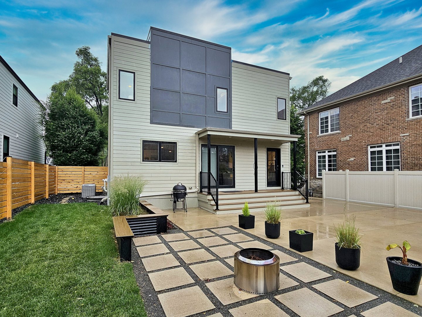 717 S Washington Street, Elmhurst, IL 60126